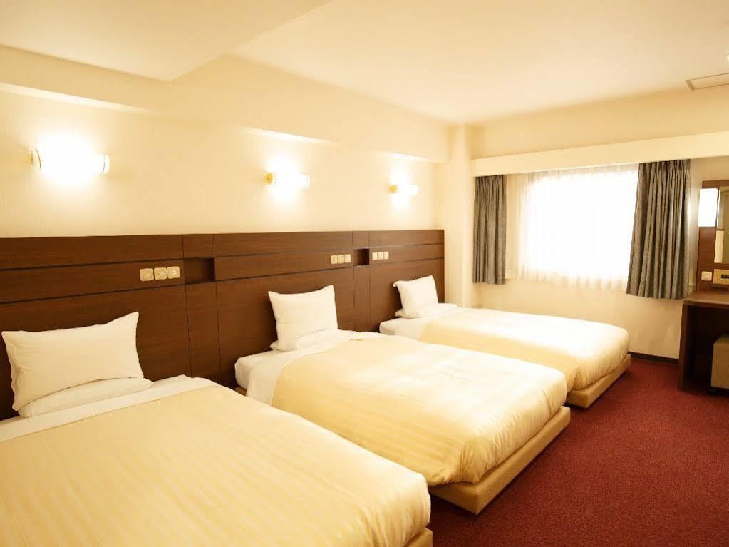 Akasaka Yoko 3* 东京
